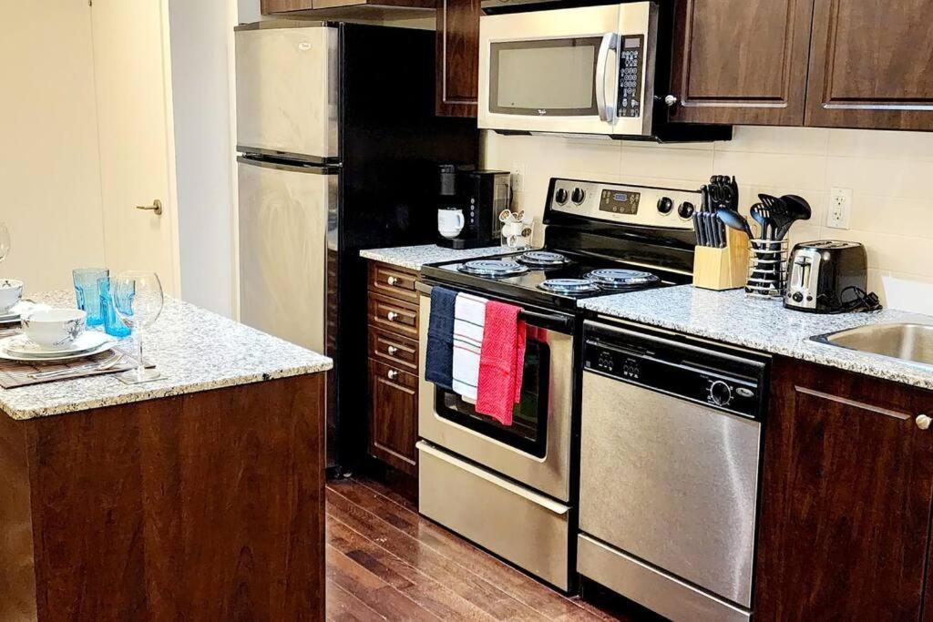 Lakeview Condo In Downtown With Free Parking. Toronto Extérieur photo
