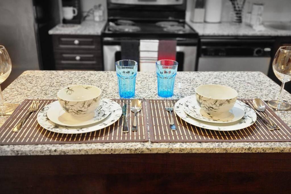Lakeview Condo In Downtown With Free Parking. Toronto Extérieur photo