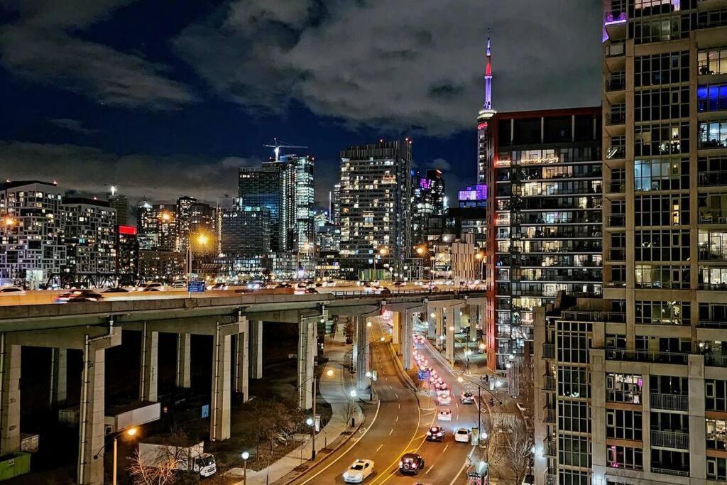 Lakeview Condo In Downtown With Free Parking. Toronto Extérieur photo