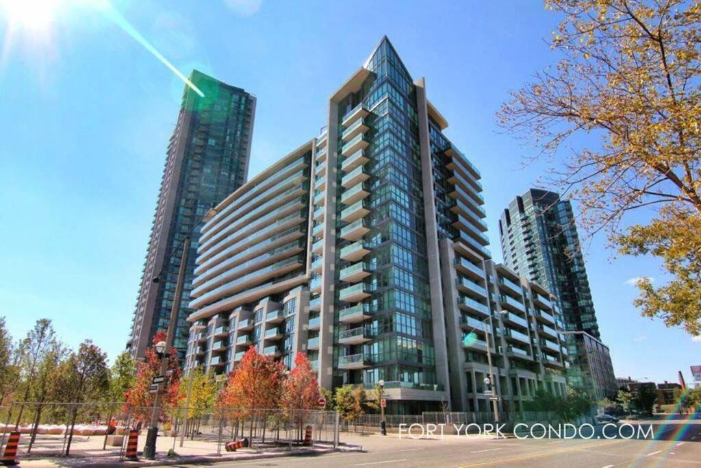 Lakeview Condo In Downtown With Free Parking. Toronto Extérieur photo